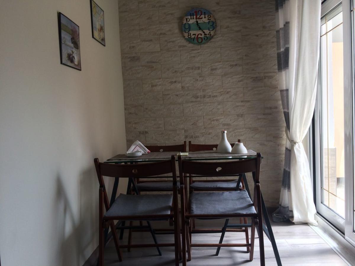 Petro'S Apartment Корча Екстериор снимка